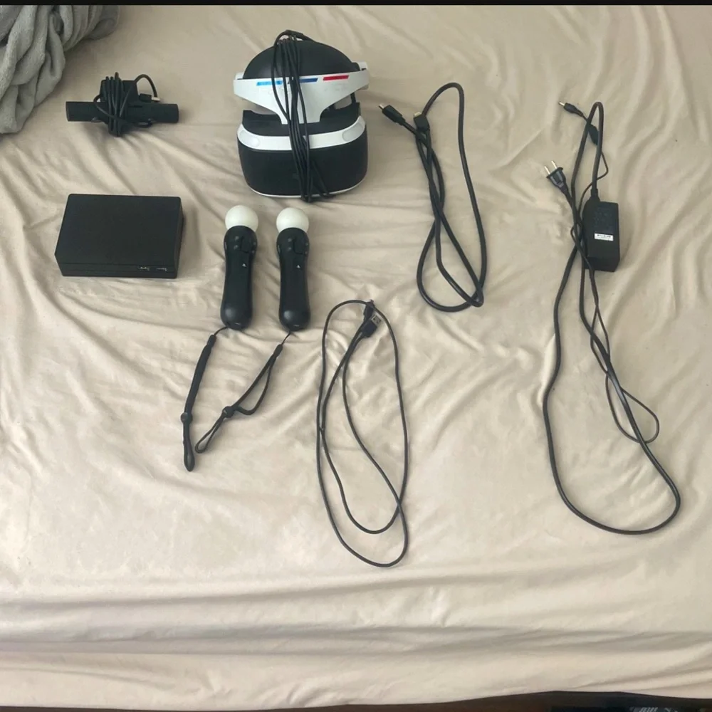 Ps4 VR and comes with 2 games